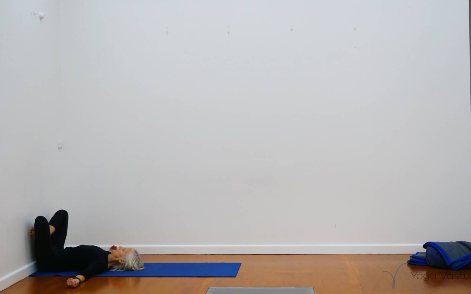 Online Iyengar yoga videos | Dynamic Session to Tone the Abdominals