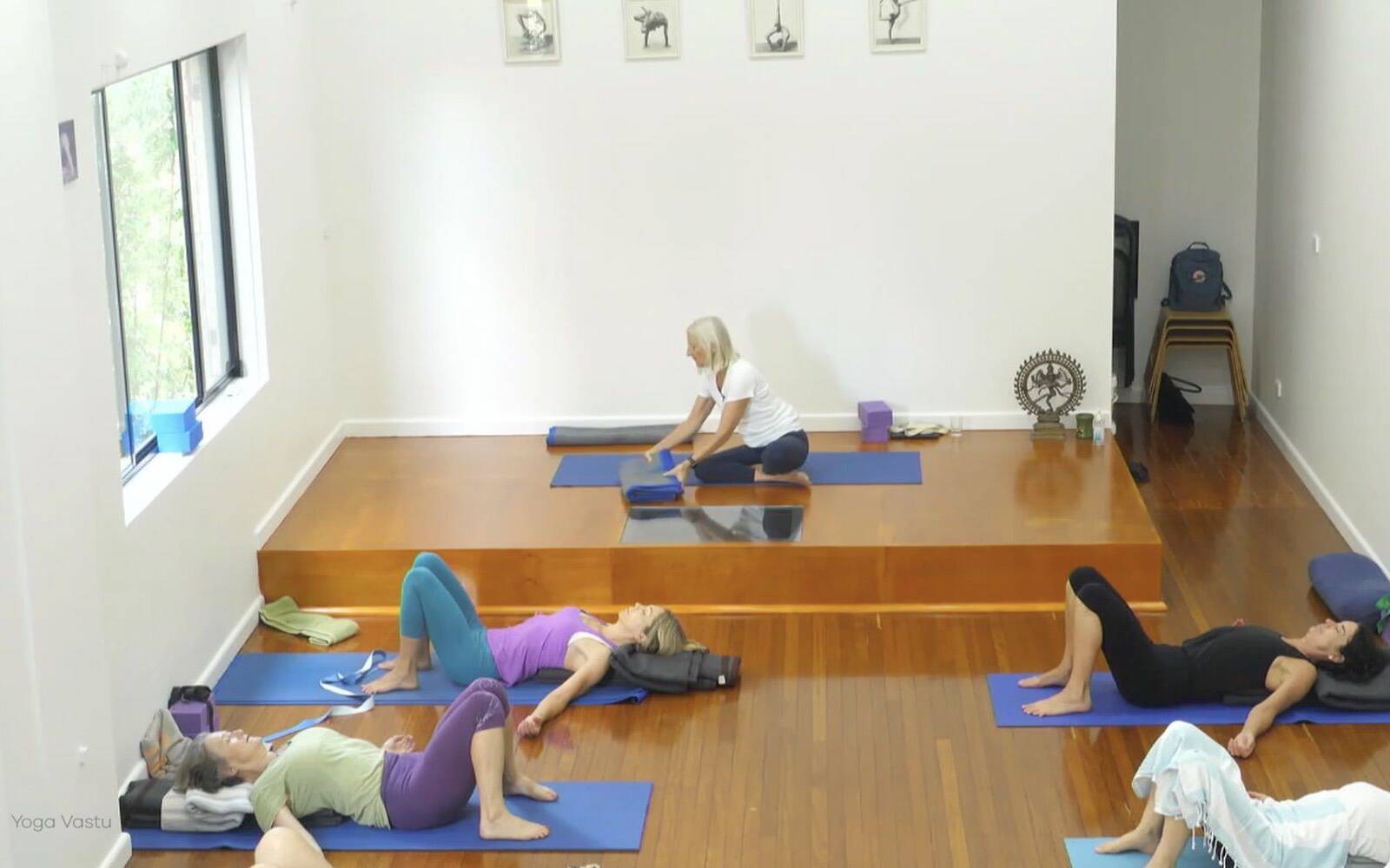Online Iyengar yoga videos | Restorative and Pranayama to Deepen your Awareness