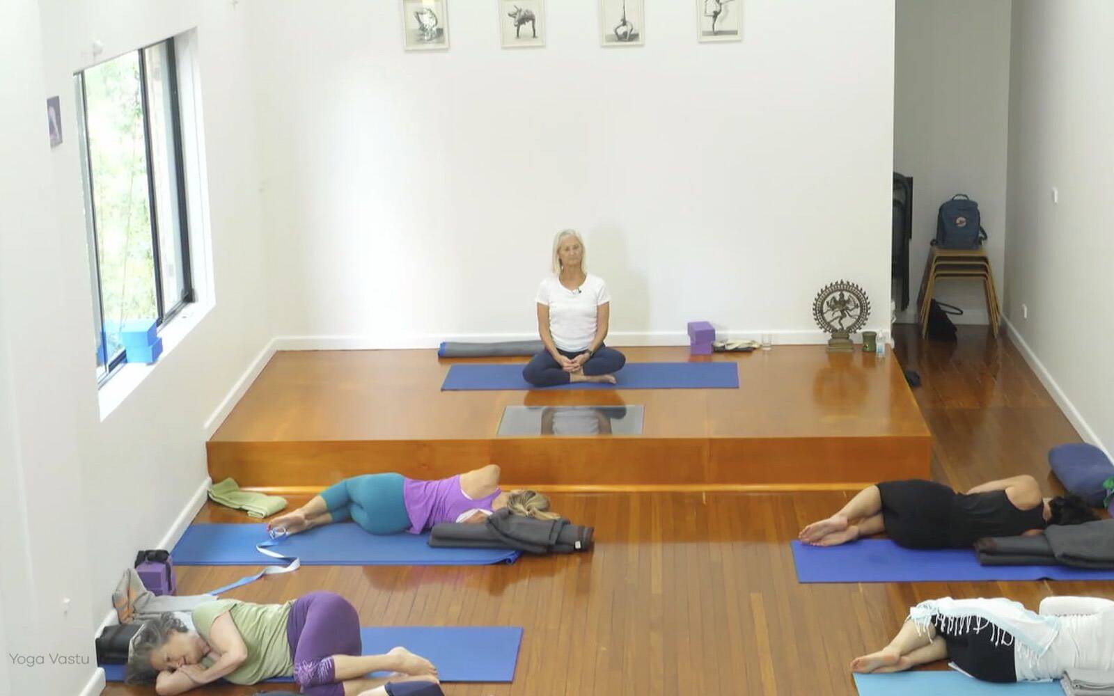 Online Iyengar yoga videos | Restorative and Pranayama to Deepen your Awareness