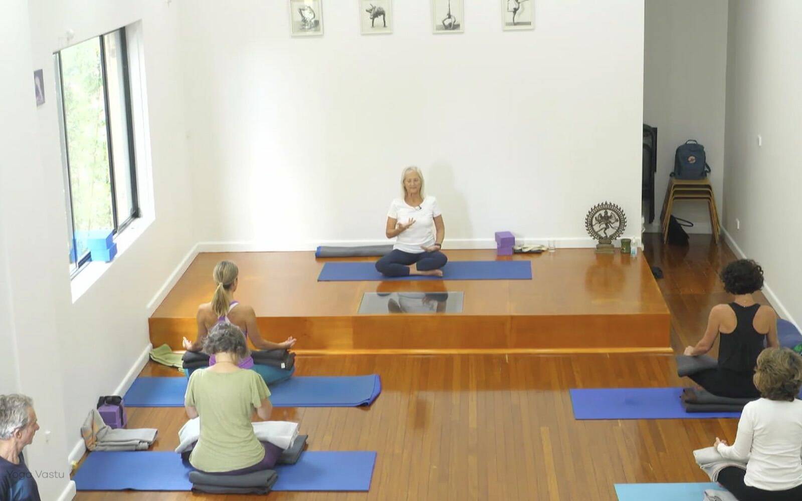 Online Iyengar yoga videos | Restorative and Pranayama to Deepen your Awareness