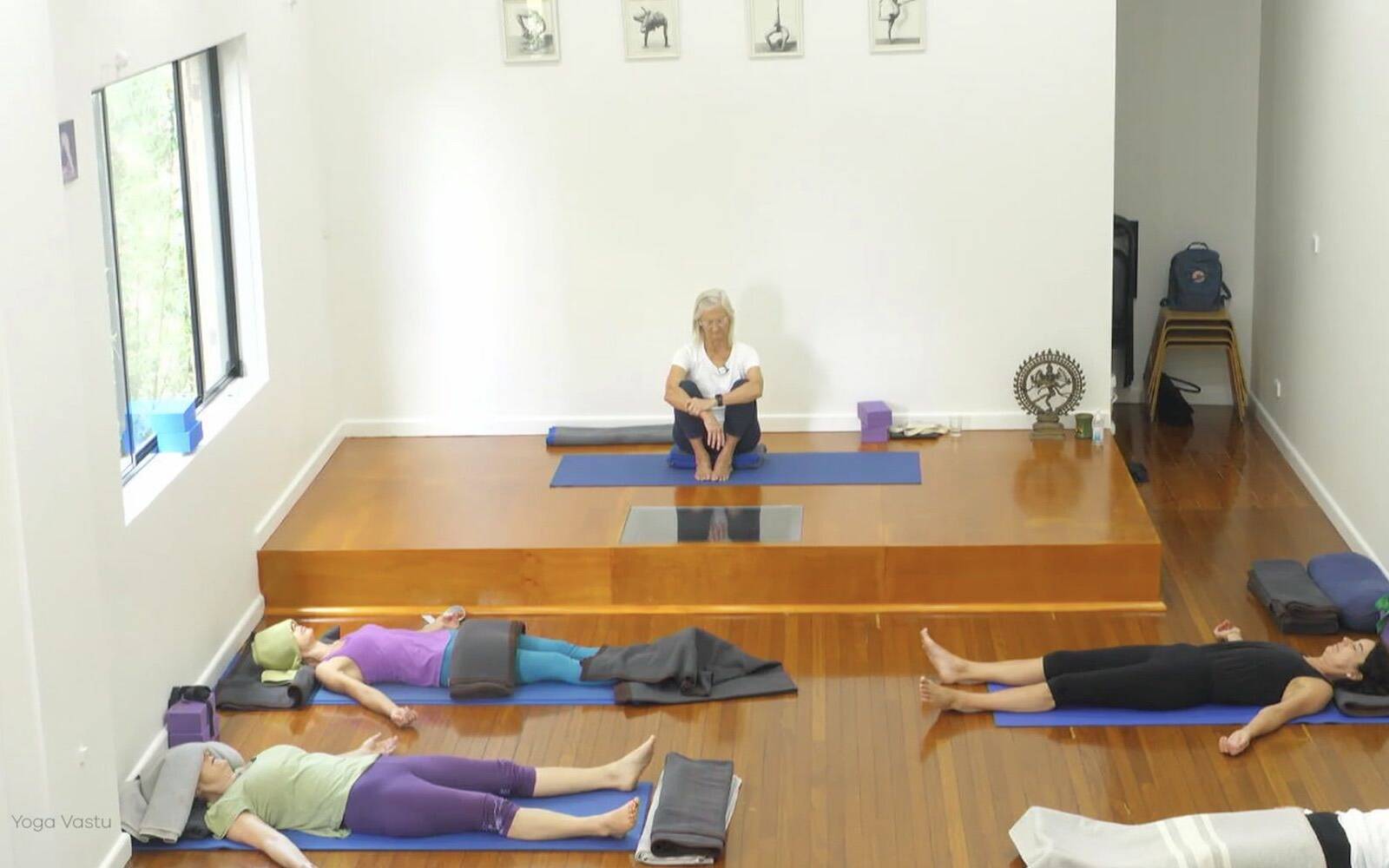 Online Iyengar yoga videos | Restorative and Pranayama to Deepen your Awareness