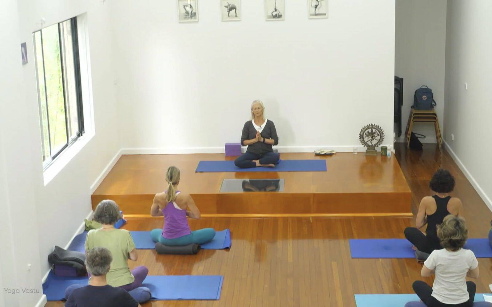 Online Iyengar yoga videos | Restorative and Pranayama to Deepen your Awareness