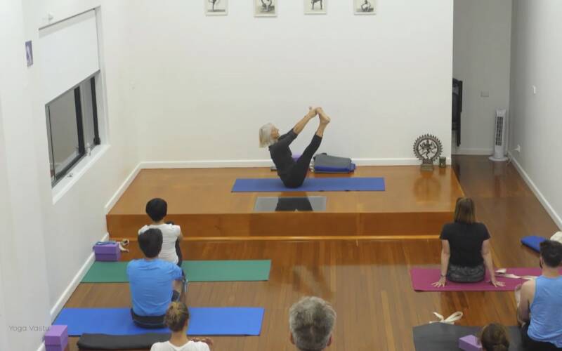 Iyengar yoga videos – sequences - Yoga Vastu