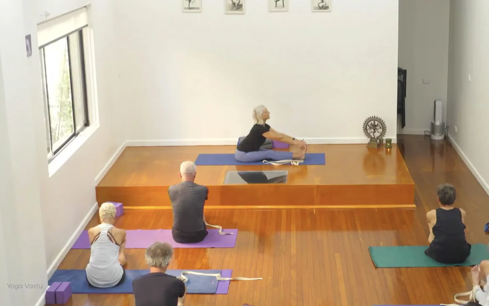 Online Iyengar yoga videos | Class 3: Finding Evenness in Miscellaneous Poses