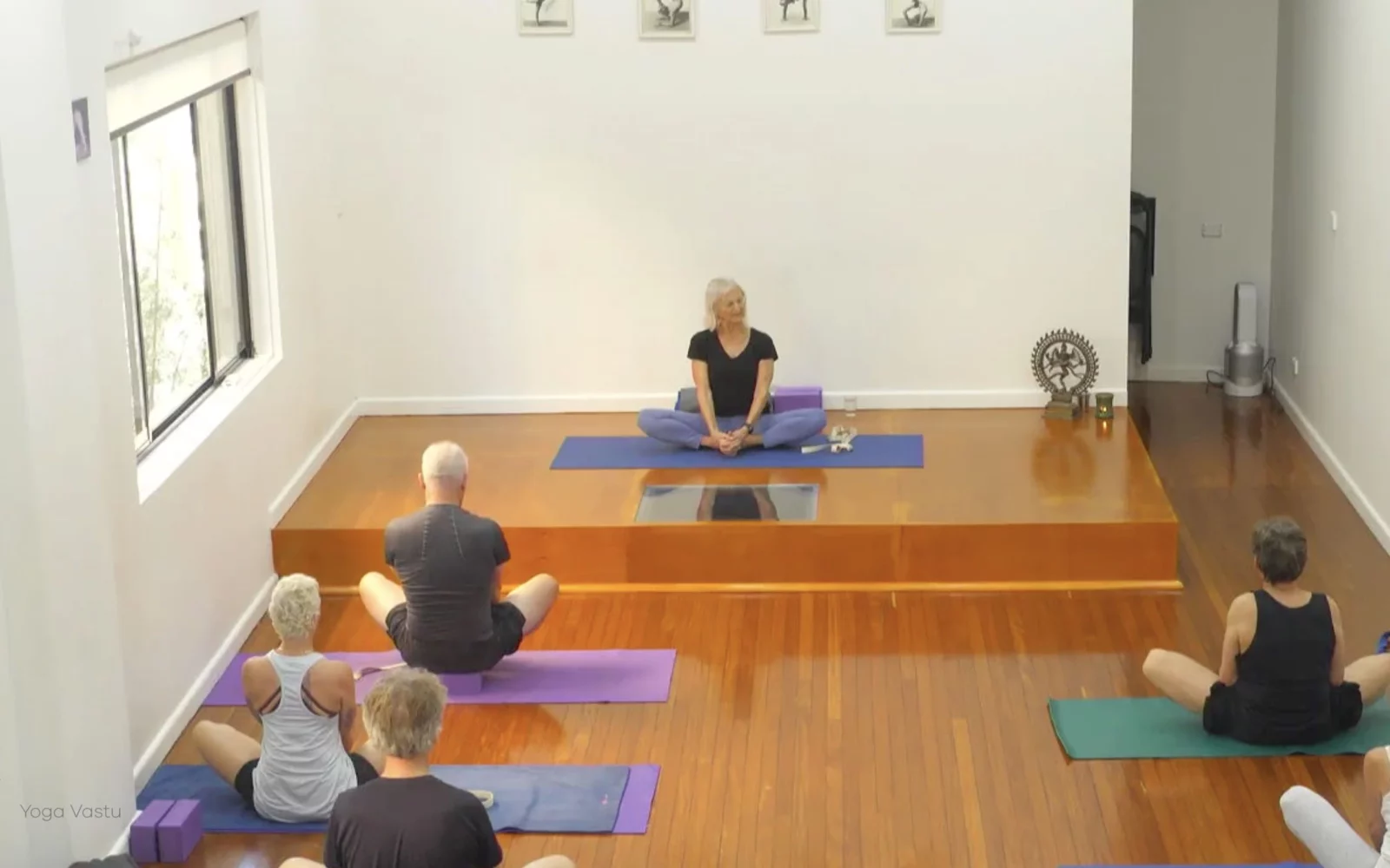 Online Iyengar yoga videos | Class 3: Finding Evenness in Miscellaneous Poses
