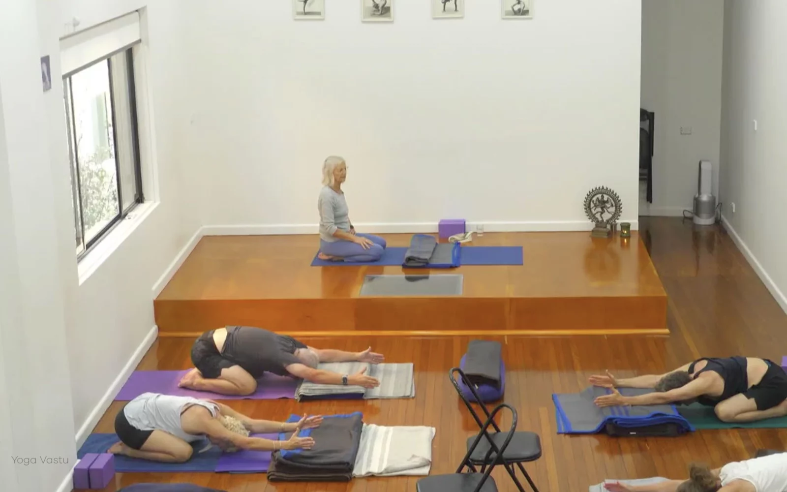 Online Iyengar yoga videos | Class 3: Finding Evenness in Miscellaneous Poses