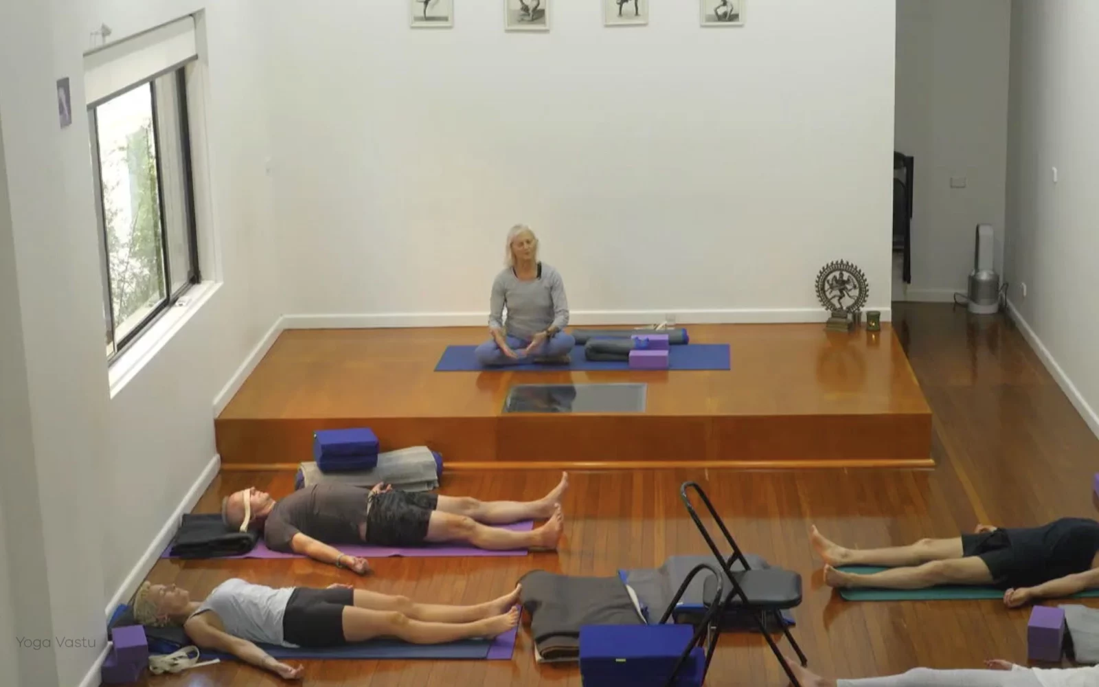 Online Iyengar yoga videos | Class 3: Finding Evenness in Miscellaneous Poses