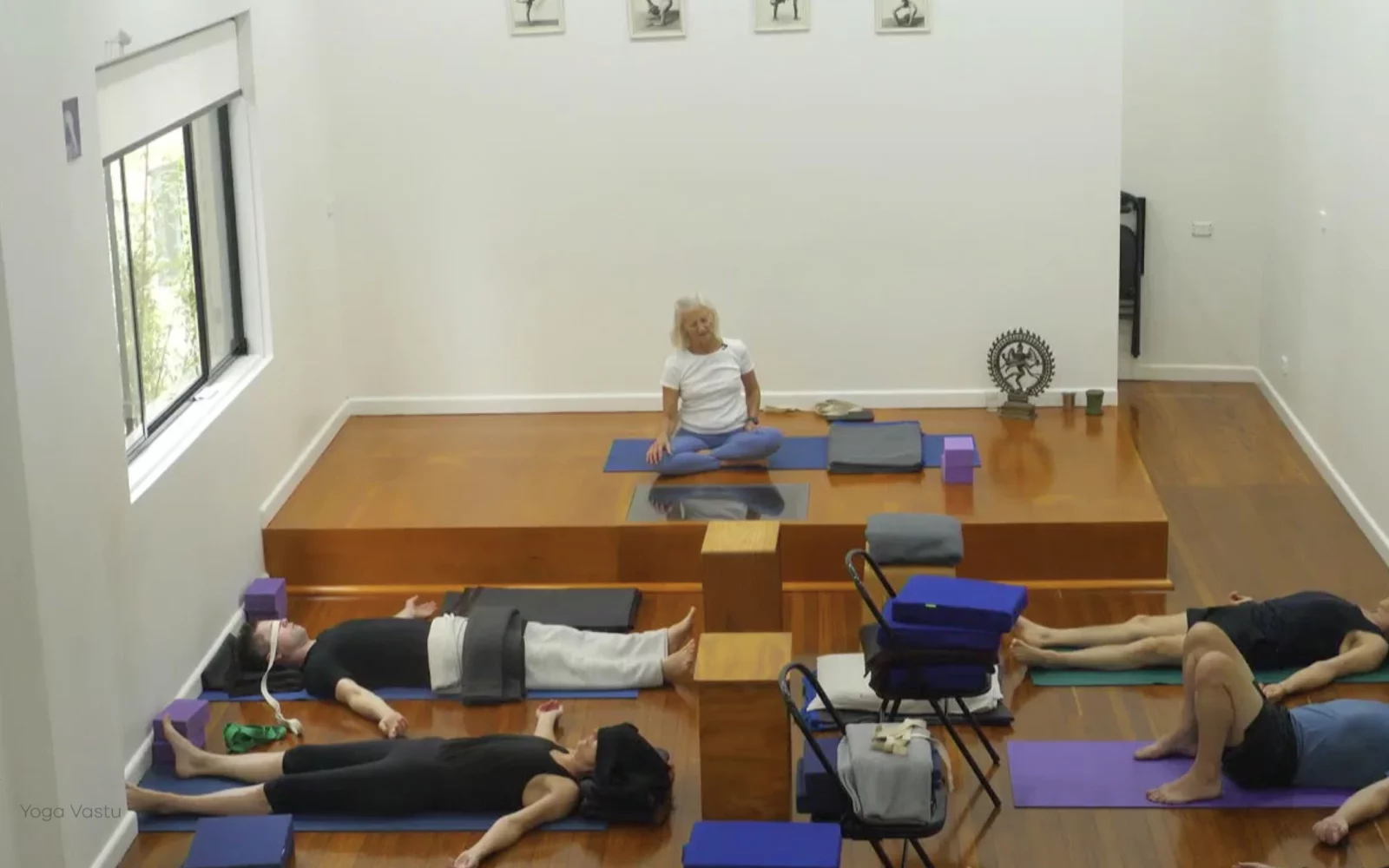 Online Iyengar yoga videos | Class 6: The Role of Collarbones in Our Practice