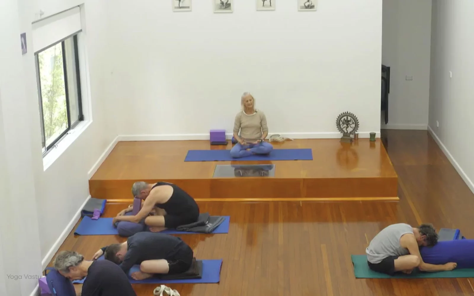 Online Iyengar yoga videos | Class 7: Observing the Stillness in Pranayama