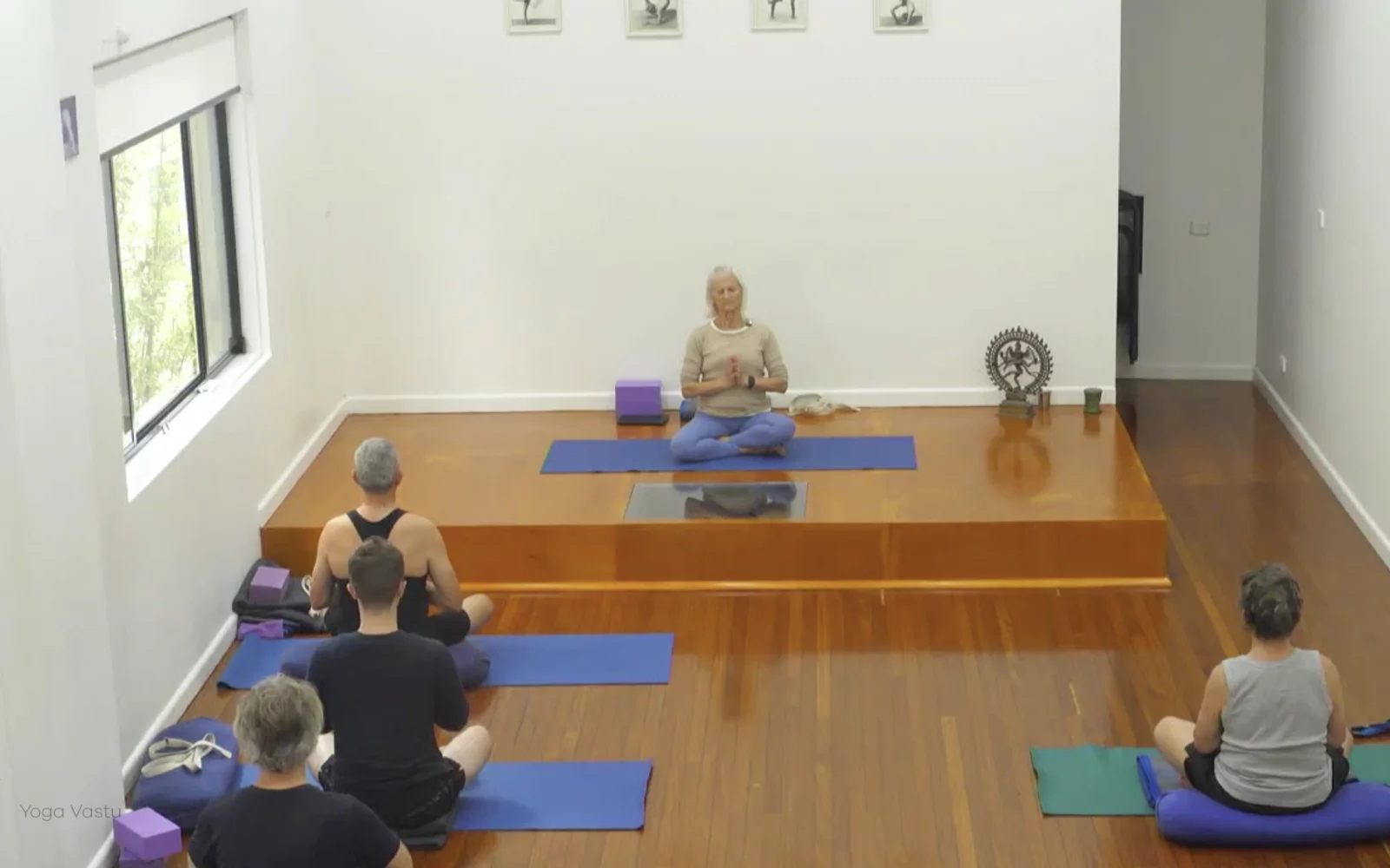 Online Iyengar yoga videos | Class 7: Observing the Stillness in Pranayama