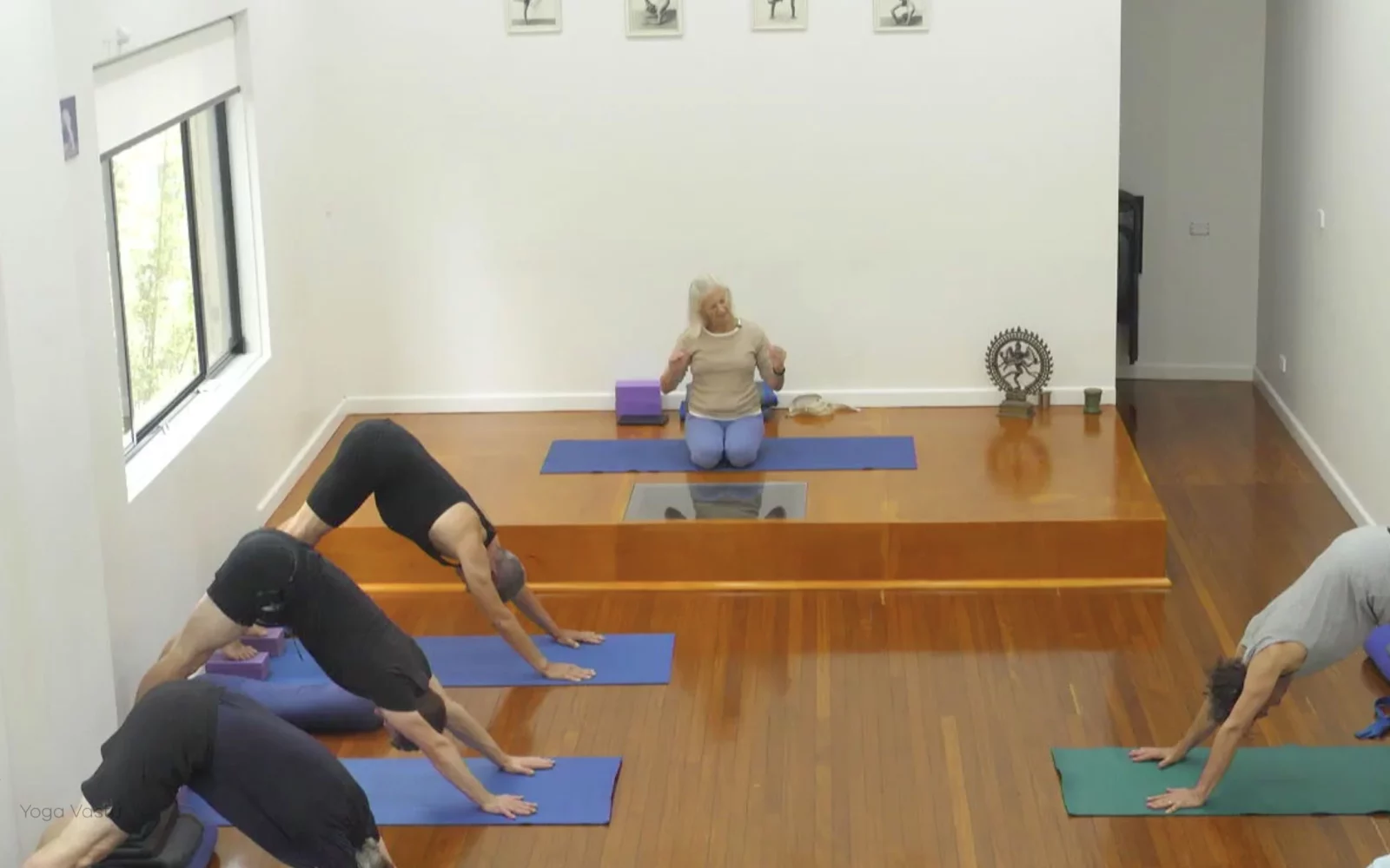 Online Iyengar yoga videos | Class 7: Observing the Stillness in Pranayama