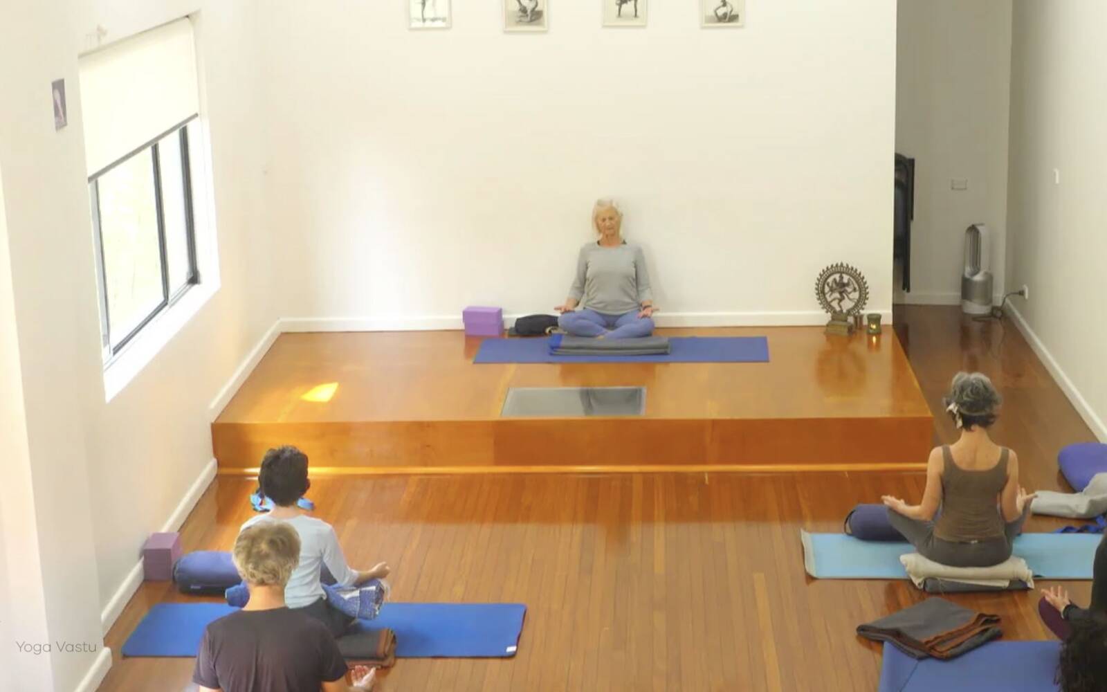 Online Iyengar yoga videos | Advanced Class 3: Finding your Neutral Space in Pranayama
