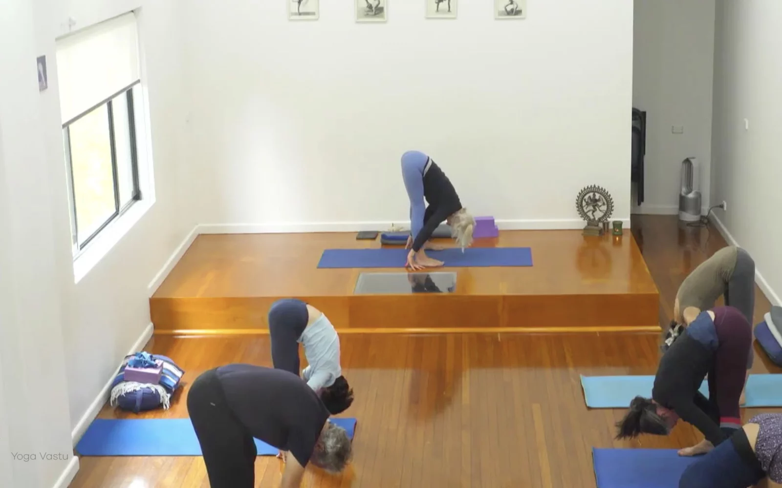 Online Iyengar yoga videos | Advanced Class 3: Finding your Neutral Space in Pranayama