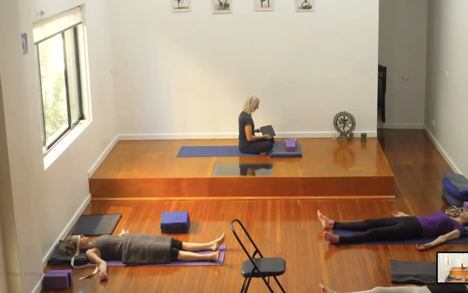 Online Iyengar yoga videos | Class 8: Levelling Out the Sides with Wall Support