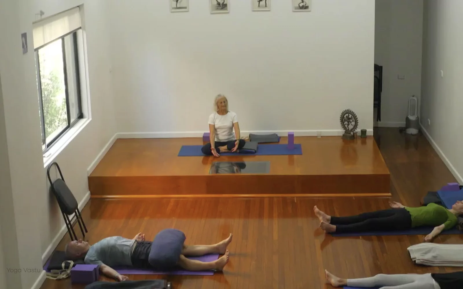 Online Iyengar yoga videos | Level 3 Class 9: Increasing Capacity in Standing Poses