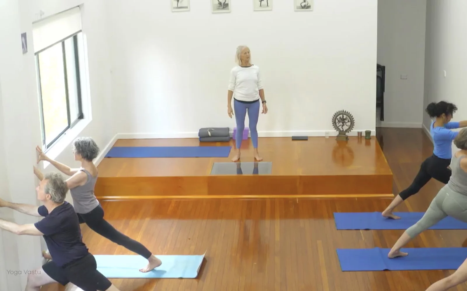 Online Iyengar yoga videos | Advanced Class 7: Spreading Through the Collarbones in Backbends