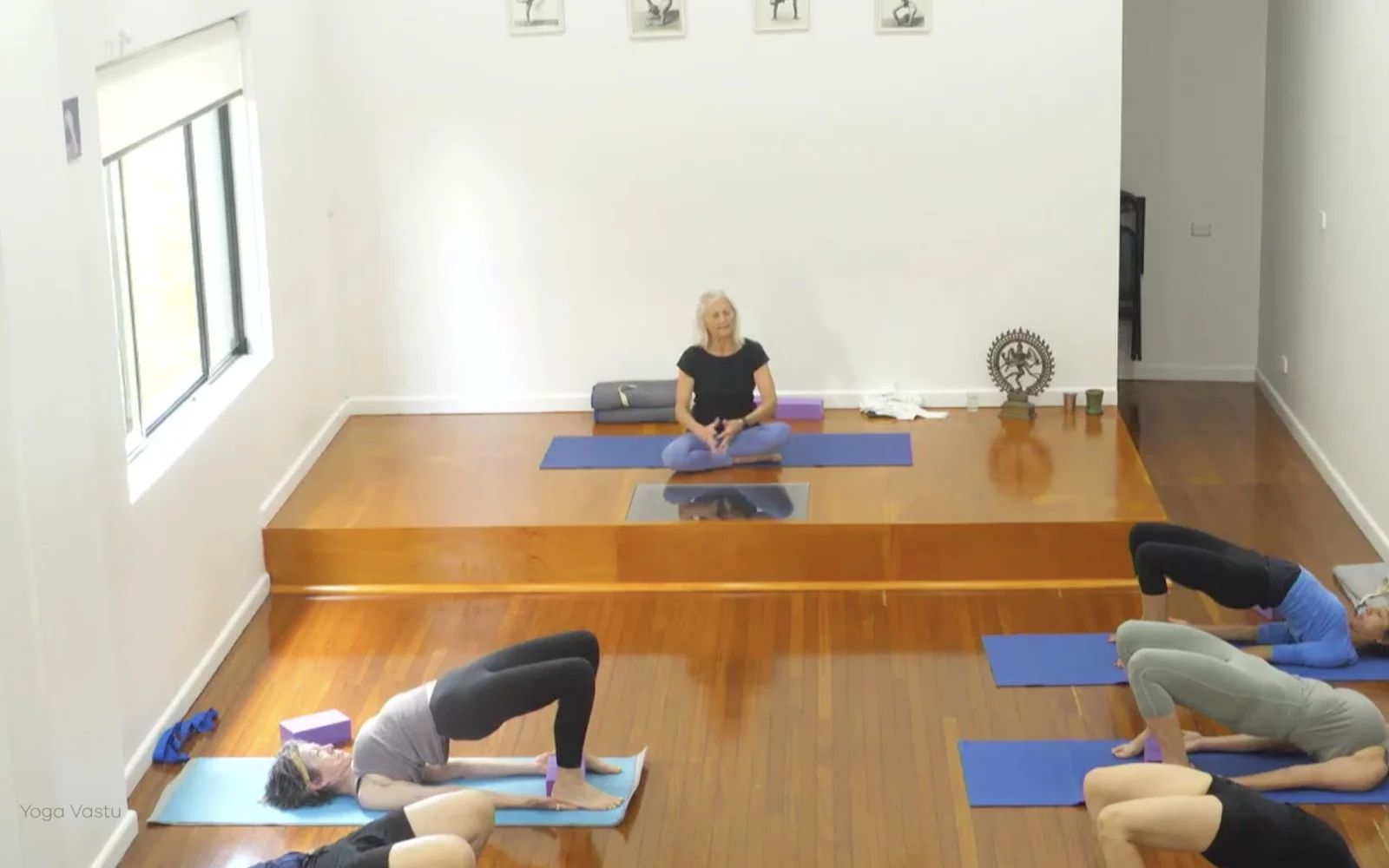 Online Iyengar yoga videos | Advanced Class 7: Spreading Through the Collarbones in Backbends