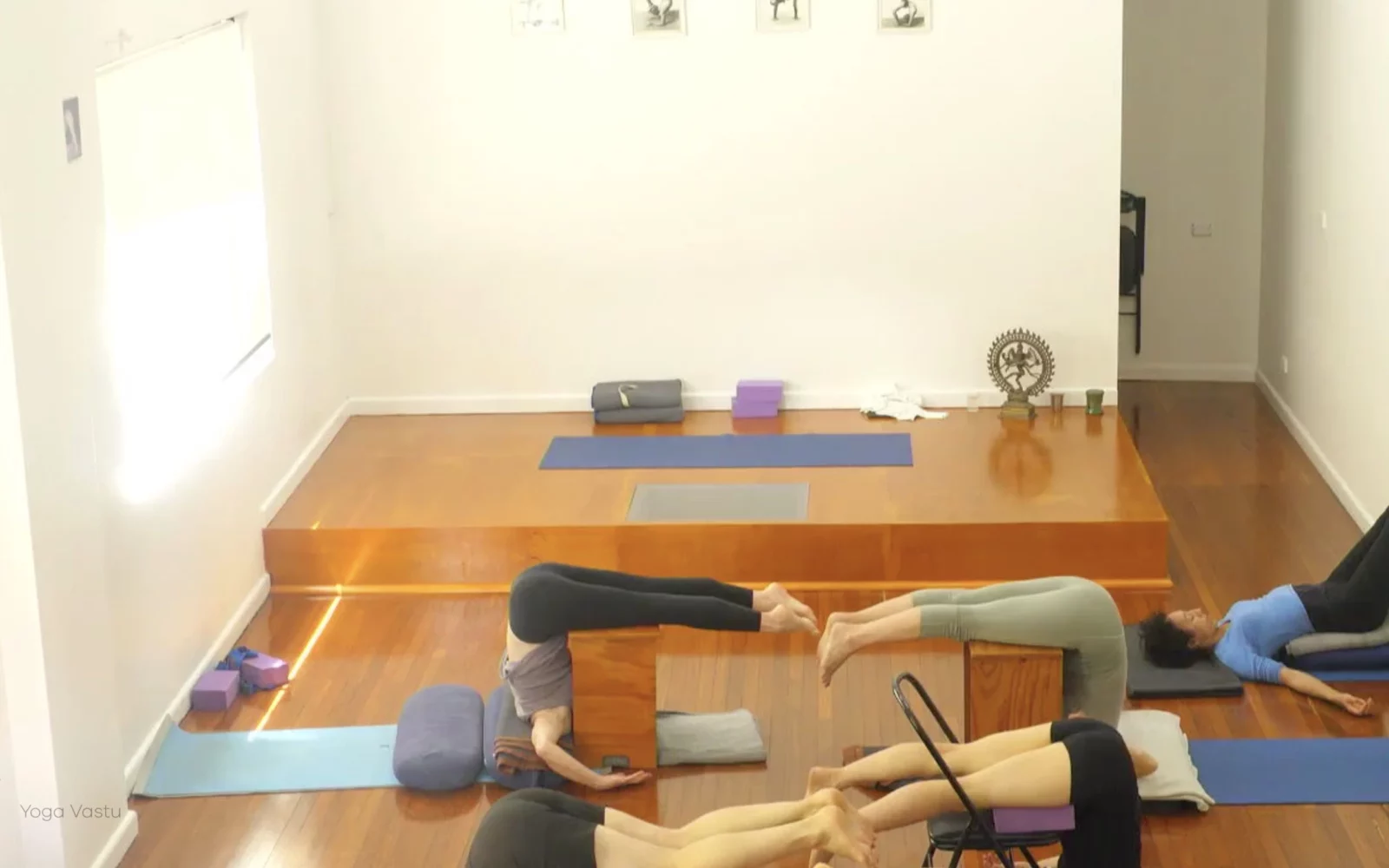 Online Iyengar yoga videos | Advanced Class 7: Spreading Through the Collarbones in Backbends