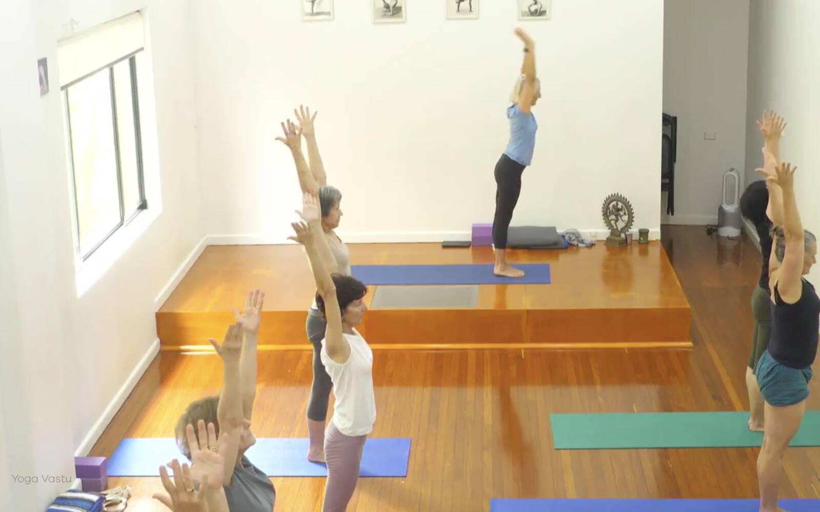 Online Iyengar yoga videos | Advanced Class 10: Balancing Standing Poses and Abdominal Strengthening