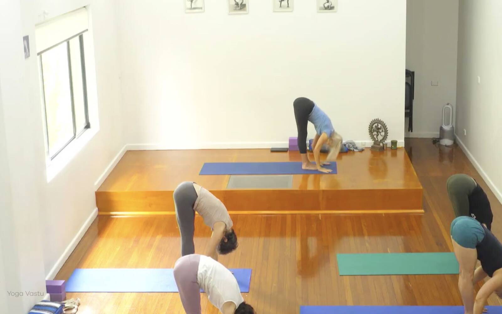 Online Iyengar yoga videos | Advanced Class 10: Balancing Standing Poses and Abdominal Strengthening