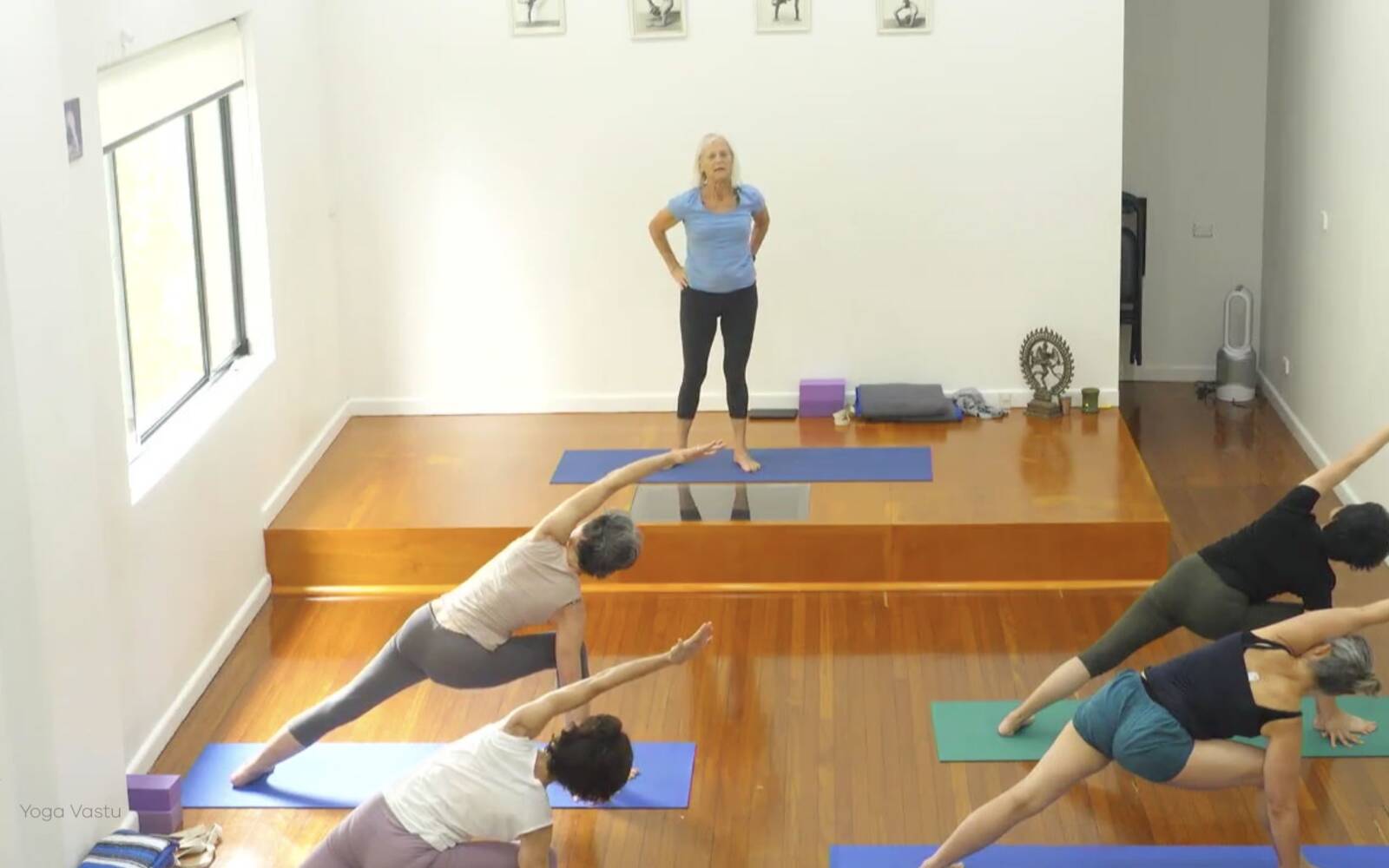 Online Iyengar yoga videos | Advanced Class 10: Balancing Standing Poses and Abdominal Strengthening