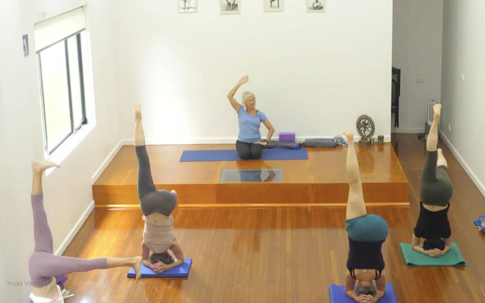 Online Iyengar yoga videos | Advanced Class 10: Balancing Standing Poses and Abdominal Strengthening