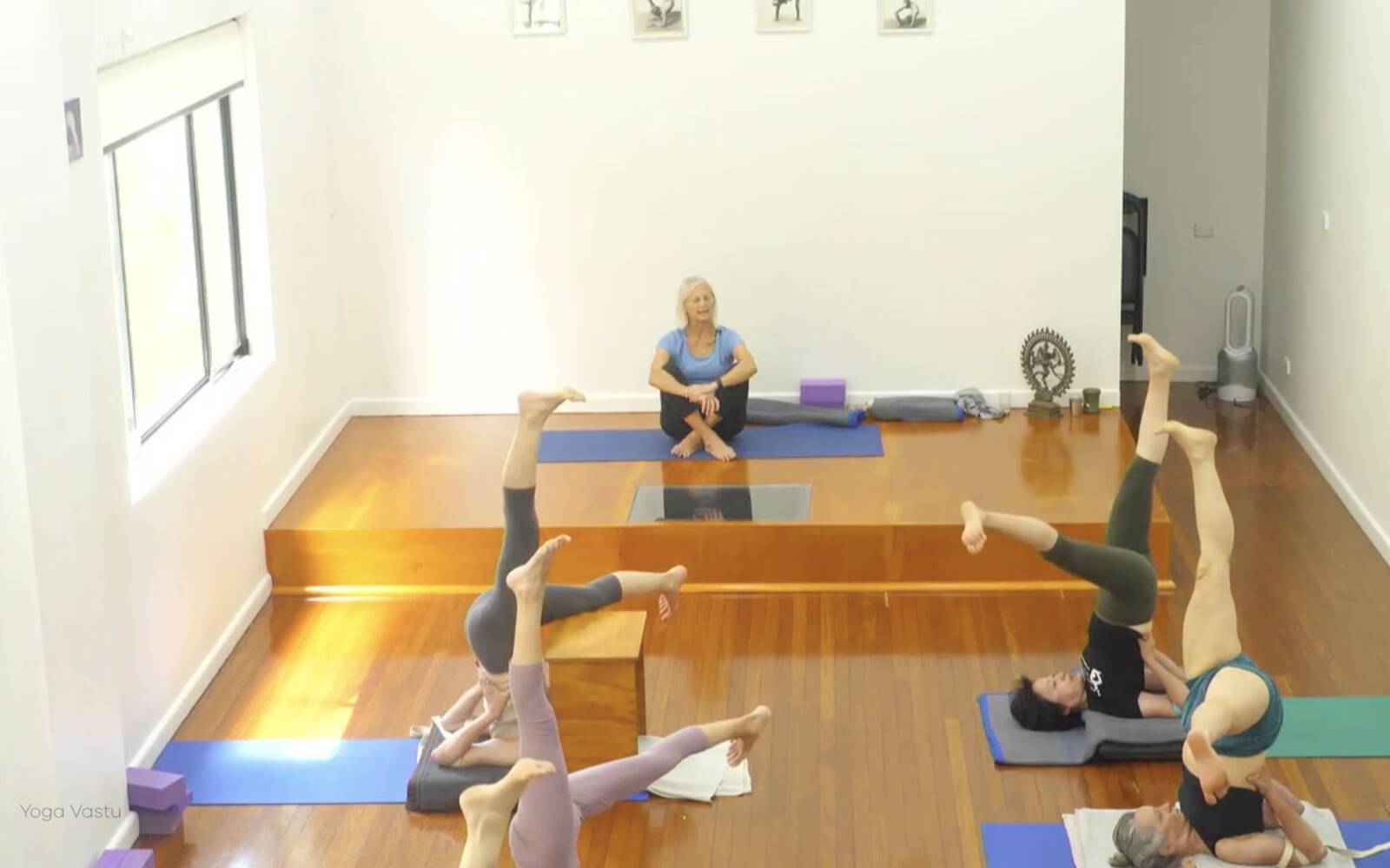 Online Iyengar yoga videos | Advanced Class 10: Balancing Standing Poses and Abdominal Strengthening